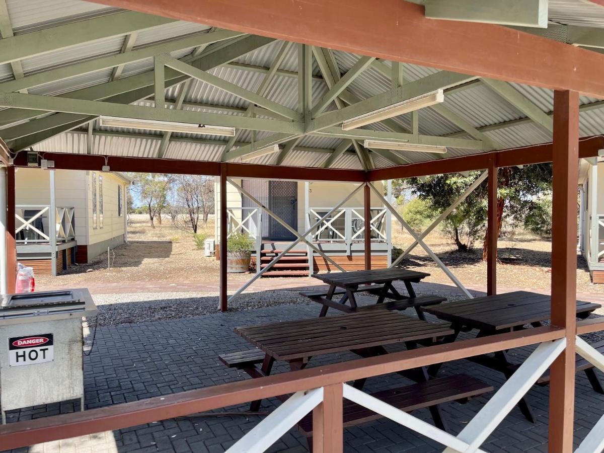 Big4 Port Willunga Tourist Park Hotel Aldinga Buitenkant foto