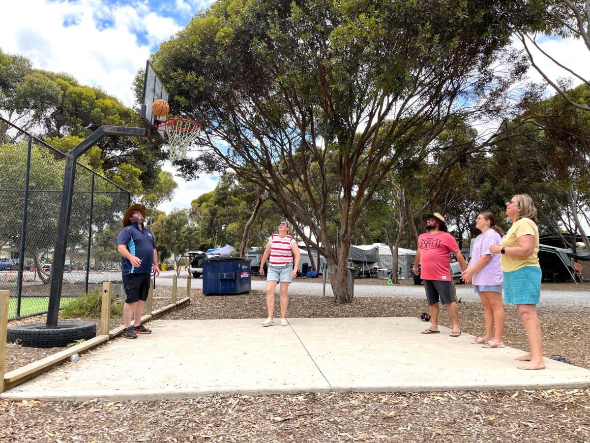 Big4 Port Willunga Tourist Park Hotel Aldinga Buitenkant foto
